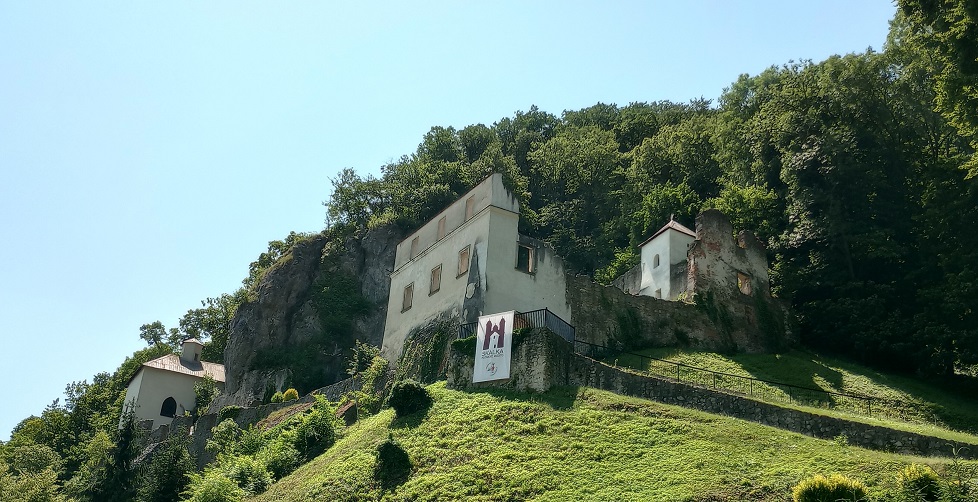 Kláštor 