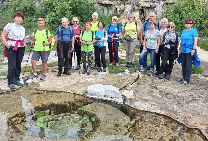 Pri travertinovom jazierku